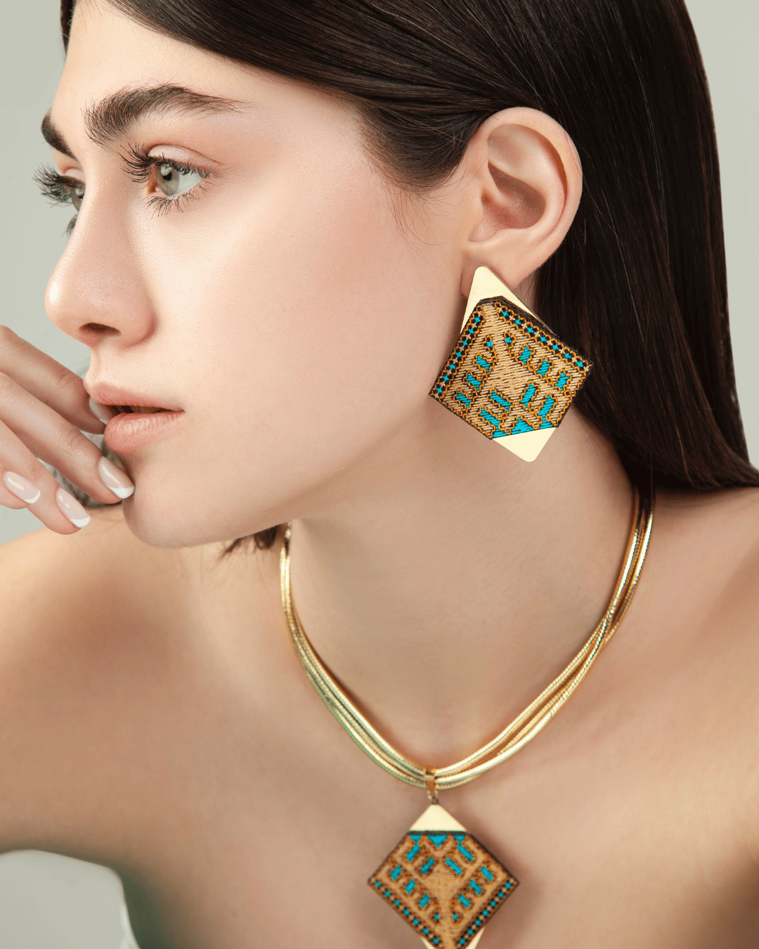 ZARRINE GROUP NECKLACE-EARRINGS SET