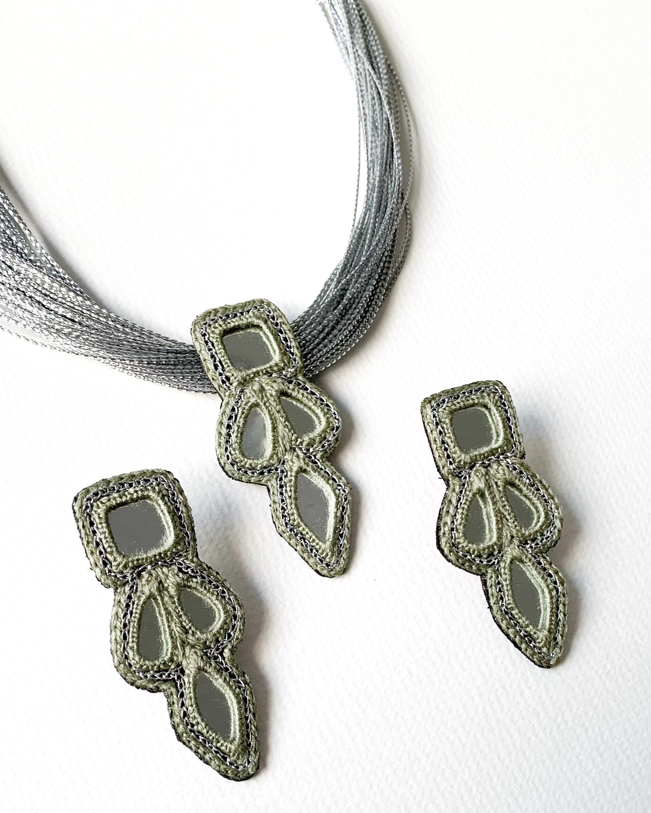 DORDANE NECKLACE-EARRING MIRRO SET SILVER