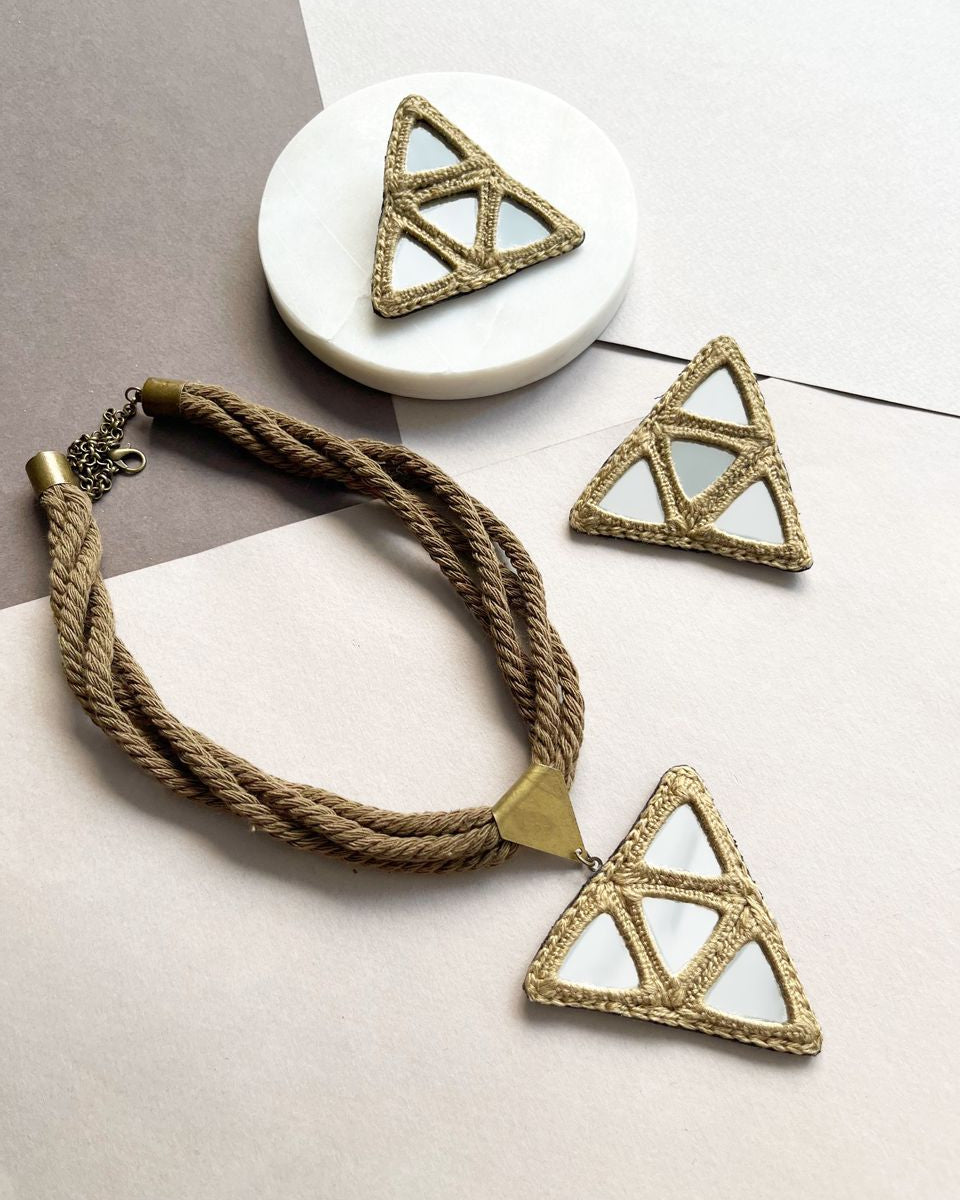 Necklace - olive green
